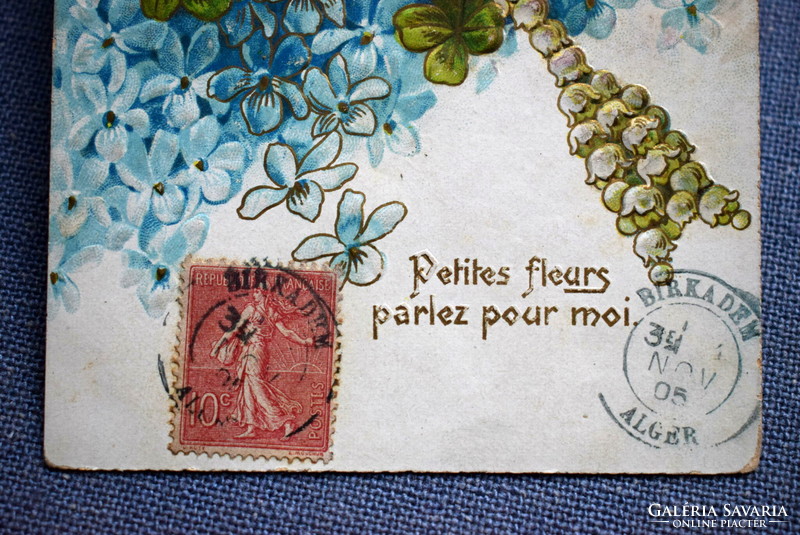Antik dombornyomott üdvözlő képeslap - 4levelű lóhere szerencsepatkó gyöngyvirág nyíl