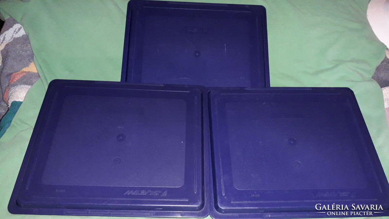 Old Hungarian Malév plastic dining trays used on airplanes 3 pieces in one 24x29cm/piece as shown in the pictures