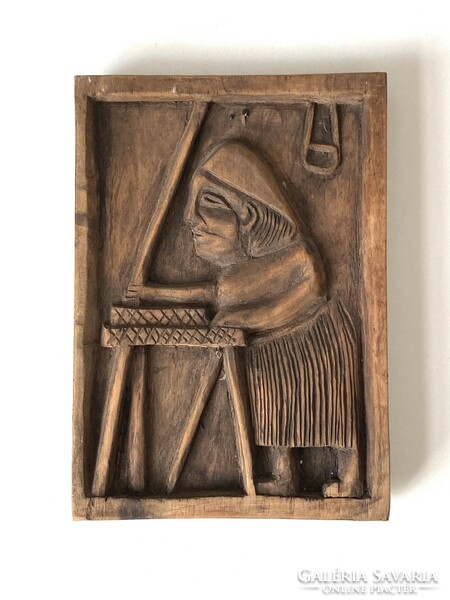 Working man folk carved wall picture together 14 x 21 cm