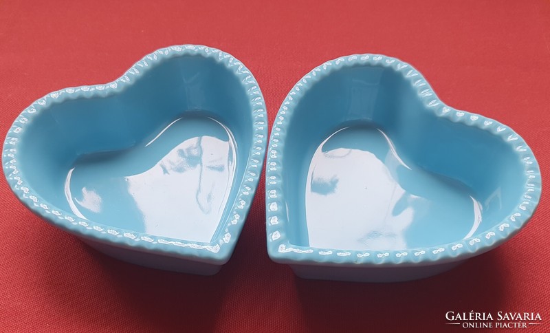 Porcelán kerámia szív alakú kínáló tálka sütőforma asztalközép tányér tál