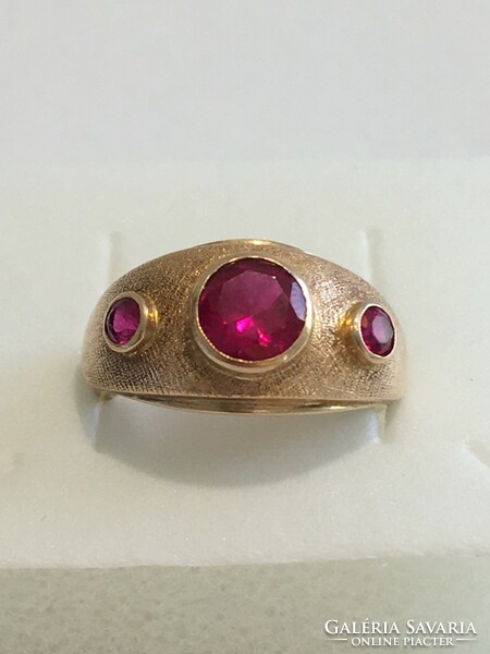 14K red stone ring, 7.28 g