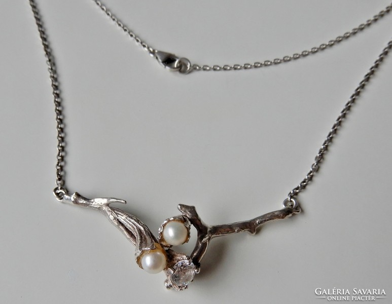 Ezüst kézműves nyaklánc valódi gyöngyökkel és cirkónia kővel