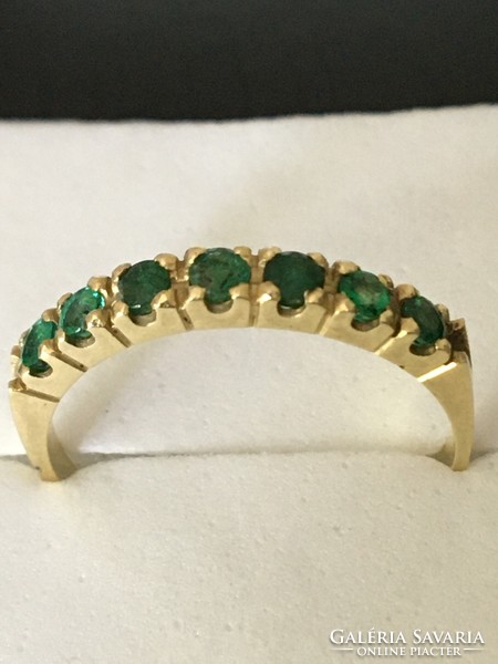Smaragd drágaköves női aranygyűrű