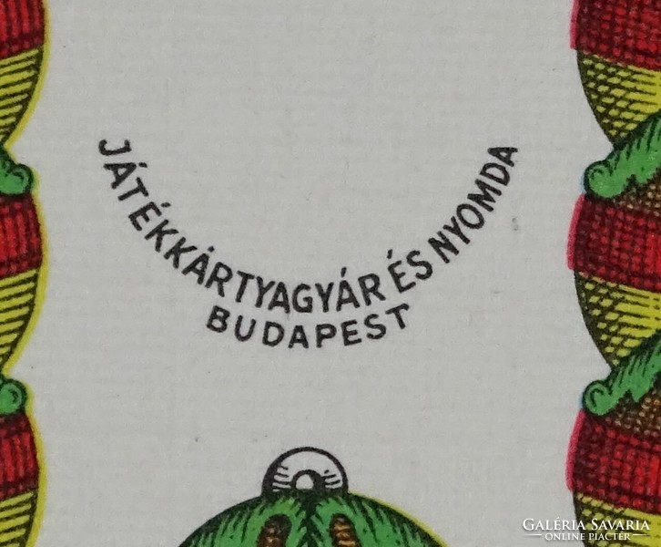 1P434 Három különböző méretű 32 lapos magyar kártya pakli