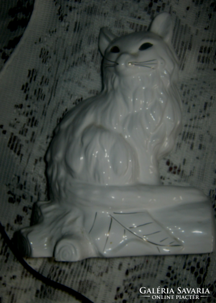 Porcelain cat figure 20 cm
