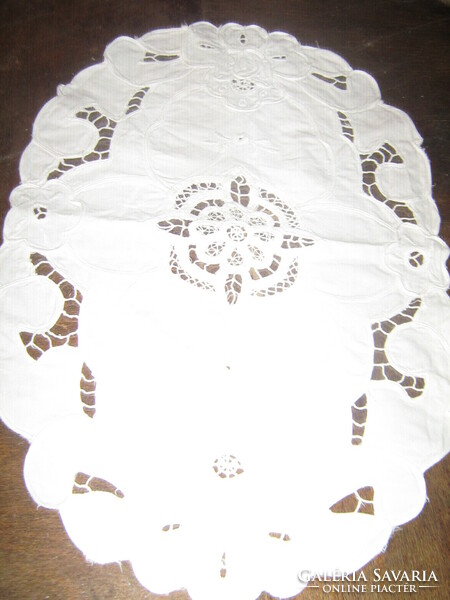 Charming white oval sewn lace tablecloth