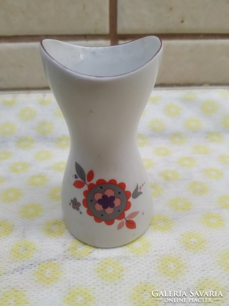 Retro porcelán, népi mintával díszített váza eladó! 8.5 cm