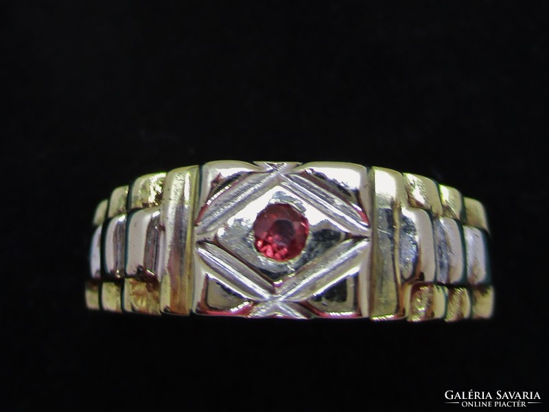 Nagyon szép  14kt arany gyűrű valódi rubin kővel