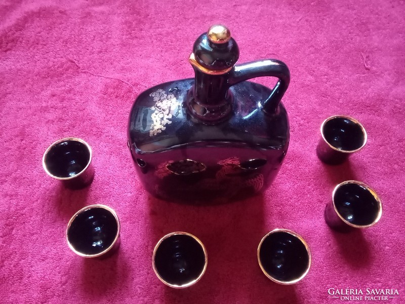 Black glass and gold decanter set with Japanese design, made in Poland