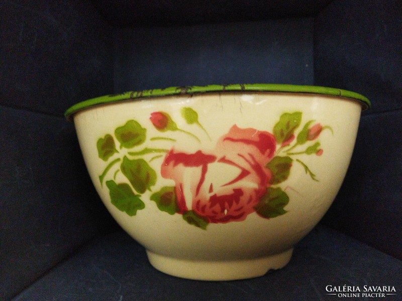 Old lampart rose enamel leavening bowl. 26cm
