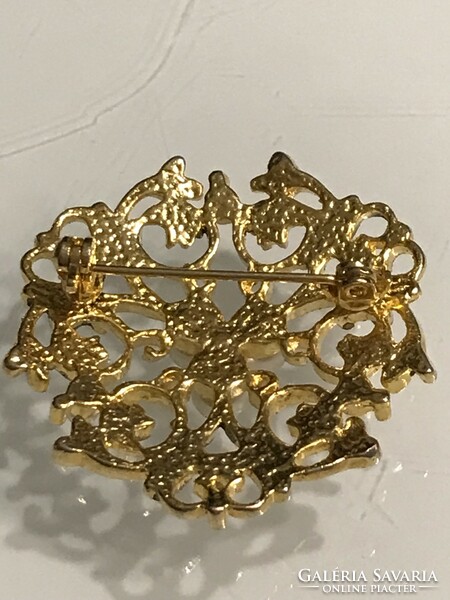 Elegant brooch with pearls, 4 cm diameter
