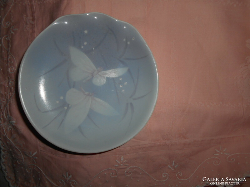 Eva Bakos is a famous Herend porcelain painter signed bowl