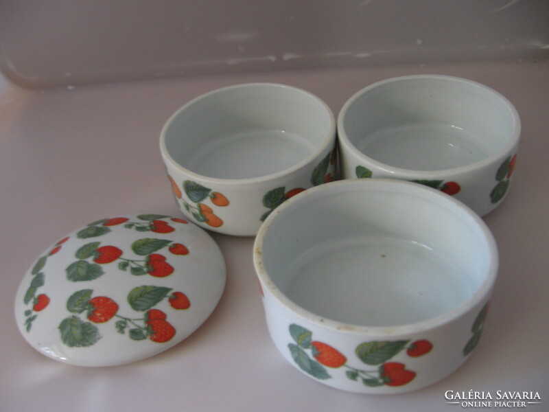 3 strawberry and strawberry bonboniers, drinking bowls can be sorted