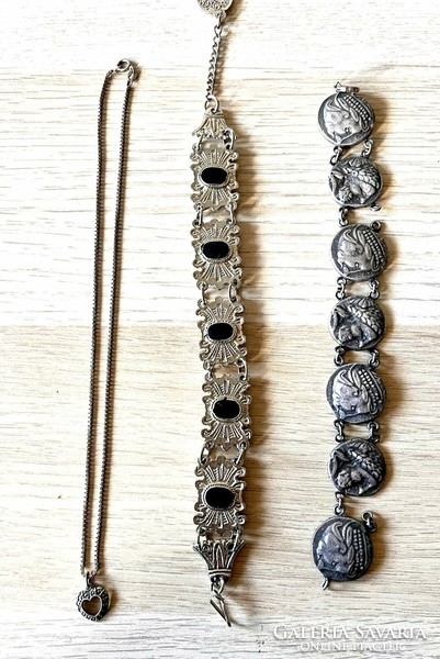 Pack of 5 antique bijou necklaces and bracelets