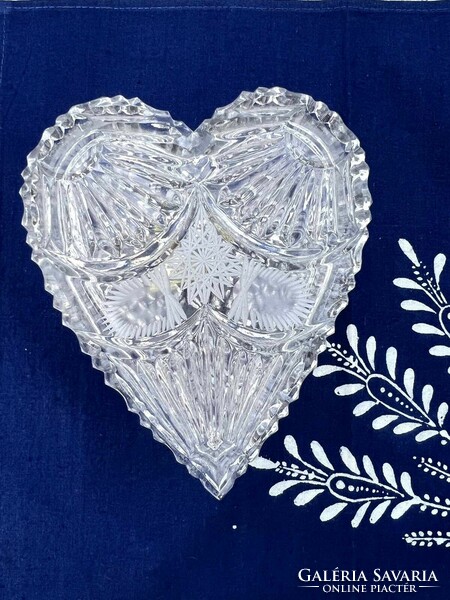 Heart-shaped polished lead crystal jewelry box made in Poland new!