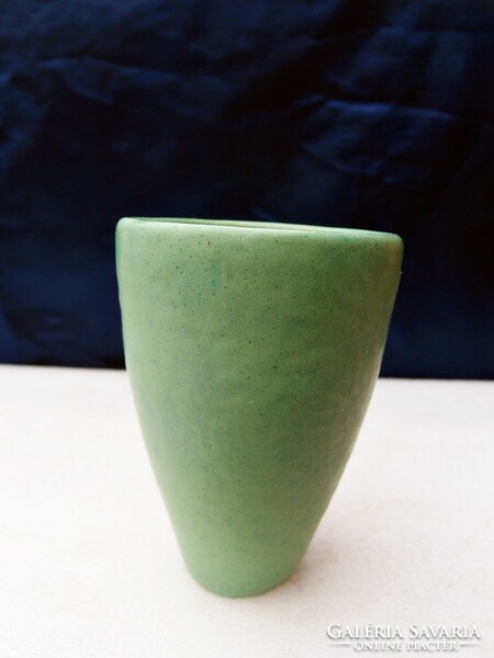 Gorka's vase is damaged