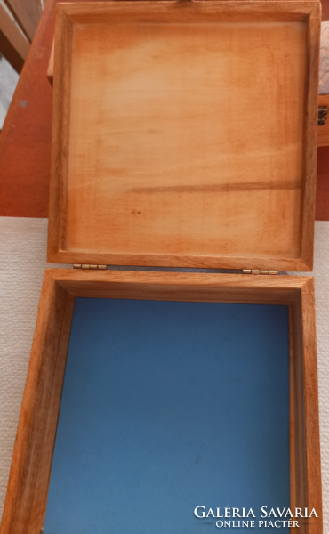 Sale of handicraft product wooden box 14*14*6 cm