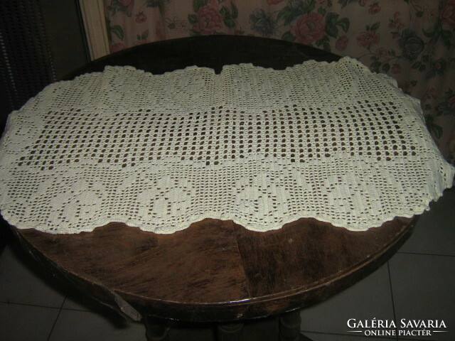 Beautiful antique vintage handmade crochet yellow rose tablecloth