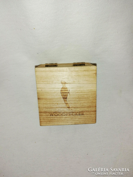 Woodpecker wooden watch box with spare eyes, assembly tool