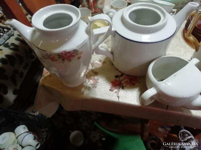 7 porcelain spouts in the condition shown in the pictures