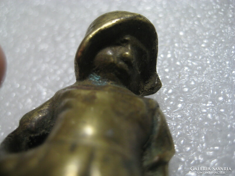 " Mönch "  , müncheni kispap , tömör régi kis réz  szobor  , 6,5 cm