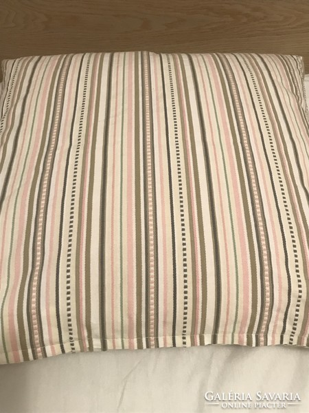 Ikea decorative cushion cover, 50 x 50 cm, fancy name Elvilda