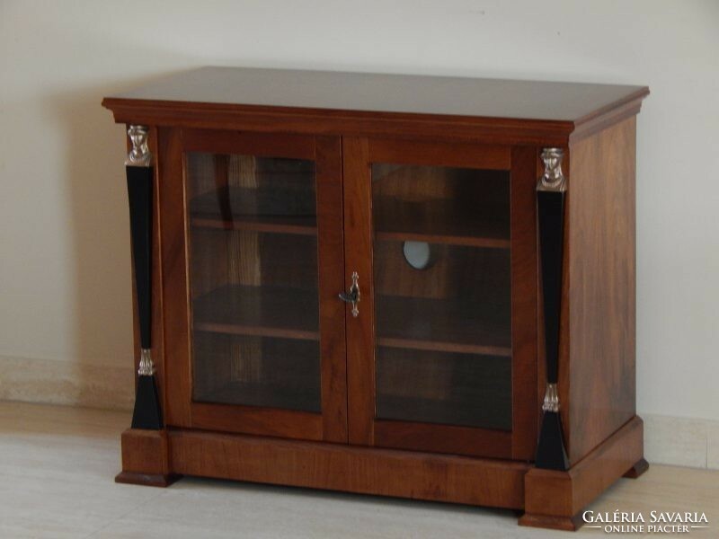 Empire two-door TV cabinet [g-21]