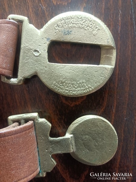Scout belt buckle / fly in the gap inscription, brown strap, made of copper.﻿