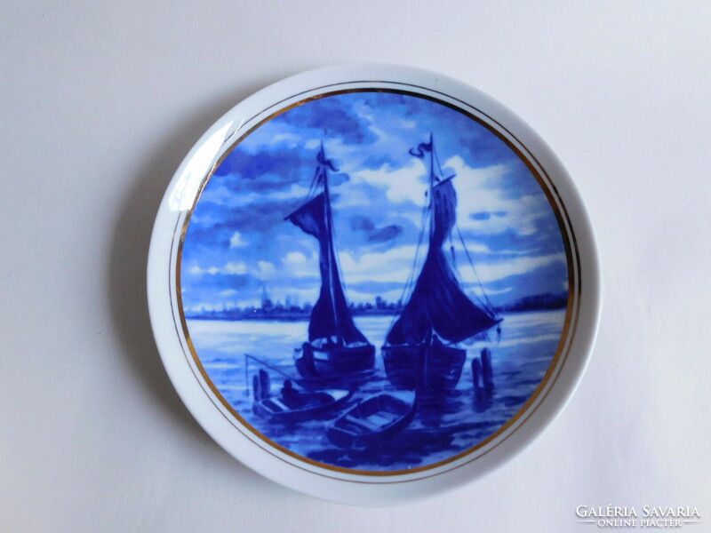 Wallendorfi kobalttal festett tányér - vitorlások - 20 cm