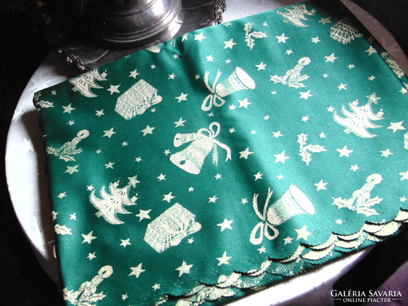 Christmas tablecloth / on a green background with gold metal thread
