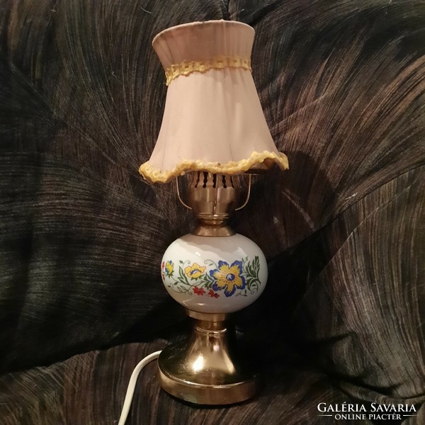 Table lamp