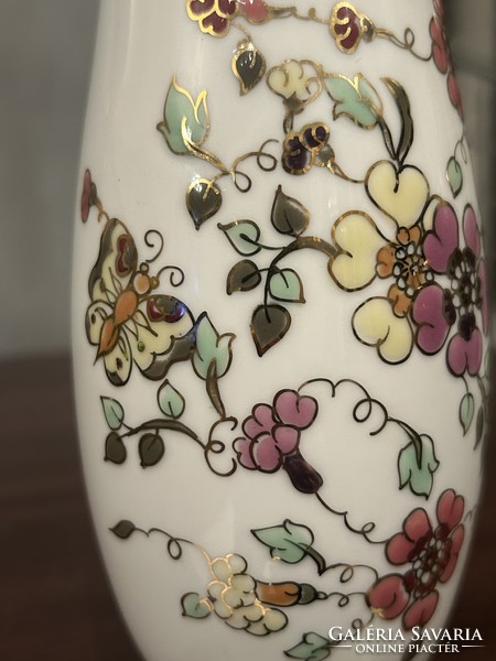 Zsolnay pillangós váza