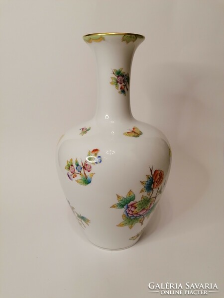 A large vase of Viktoria Vbo Herend. Immaculate, 27cm.