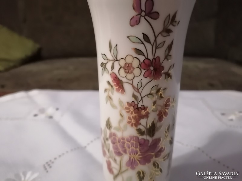 Zsolnay virágmintás váza