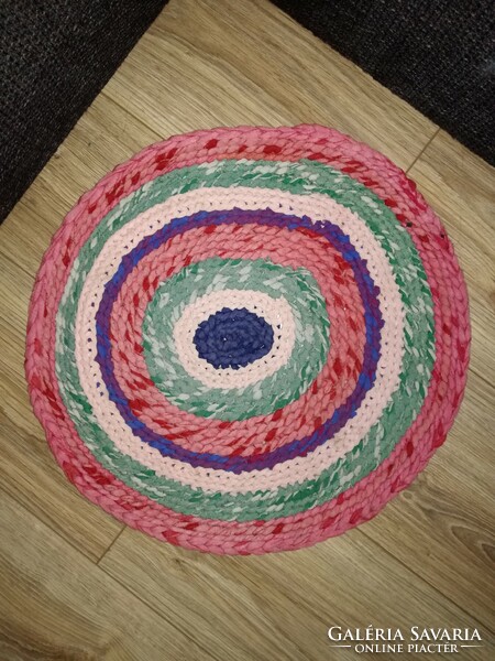Crocheted round rag rug