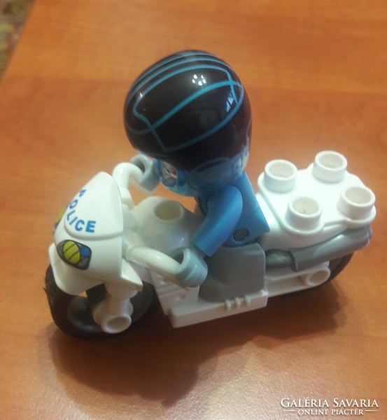 Motorcycle police duplo