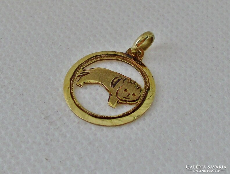 Nice old gold horoscope pendant lion 14kt