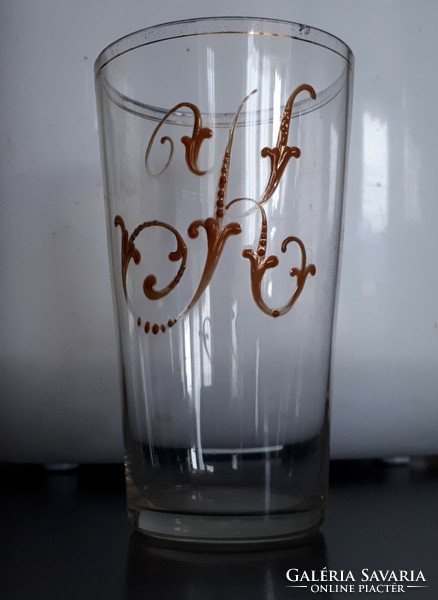 Régi festett üveg ajándék pohár K monogrammal