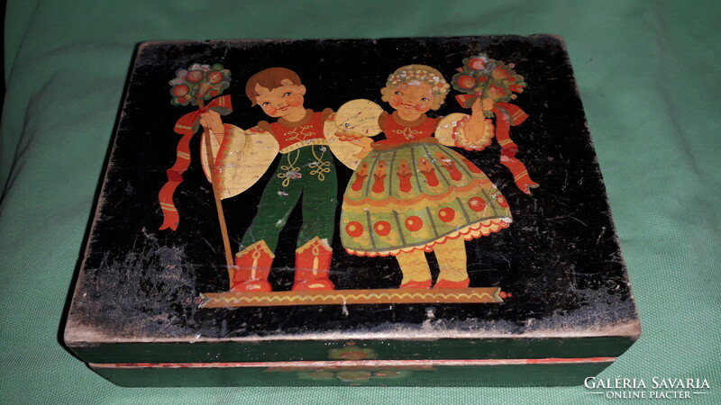Antique hand-painted folk costume couple ornament card box made of wood 12 x 16 x 5.5 cm according to the pictures
