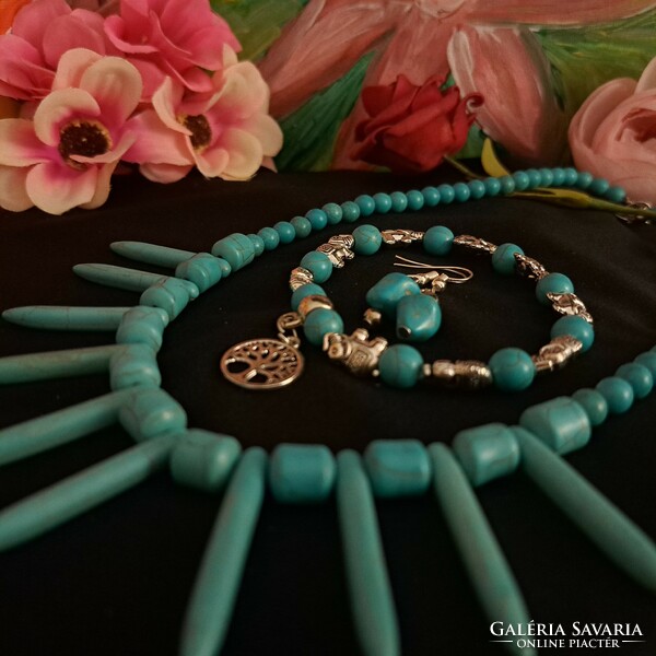 Turquoise set, the stone of self-realization.
