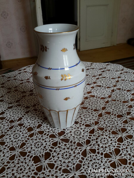 Herend vat patterned vase, 19.5 cm high, in perfect condition