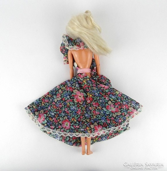 1J097 Mattel 1993 Barbie baba