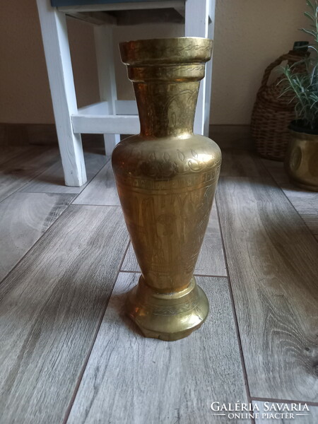 Massive antique copper vase (28.5x11 cm)