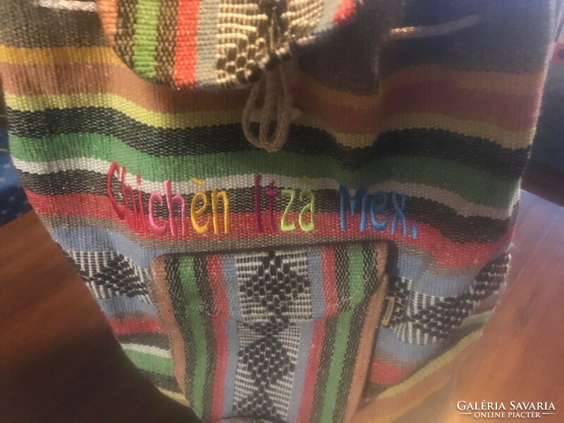 Gyönyörű,új, gyapjúból,szőtt hátizsák Mexikóból. Mérete:44x 42 cm Hecho en México