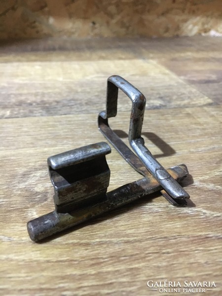 Church key can be folded