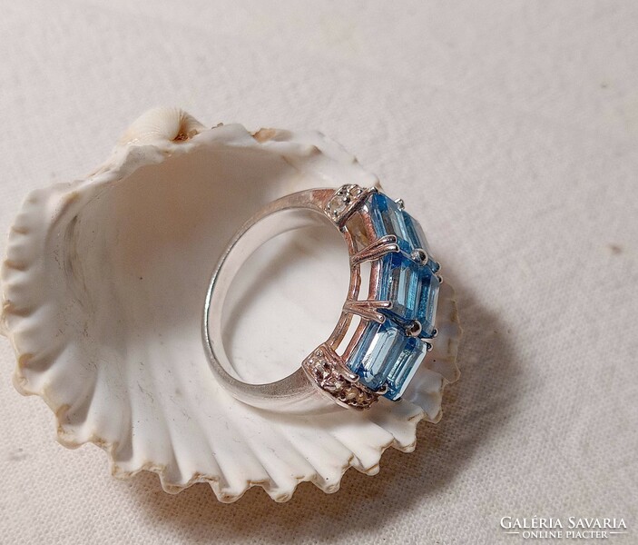 Régi, Art Deco stílusú ezüstgyűrű kék topáz kövekkel.
