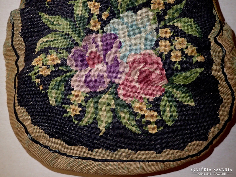 Nagyon régi antik vintage réz csatos gyönyörű köves díszes virágos gobelin színházi táska retikül