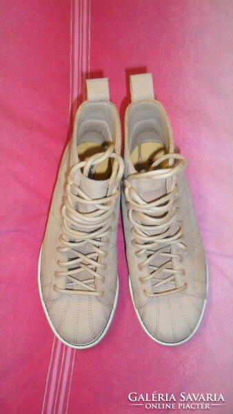 Adidas women's leather boots size 38 in excellent condition, for a fraction of the new price!