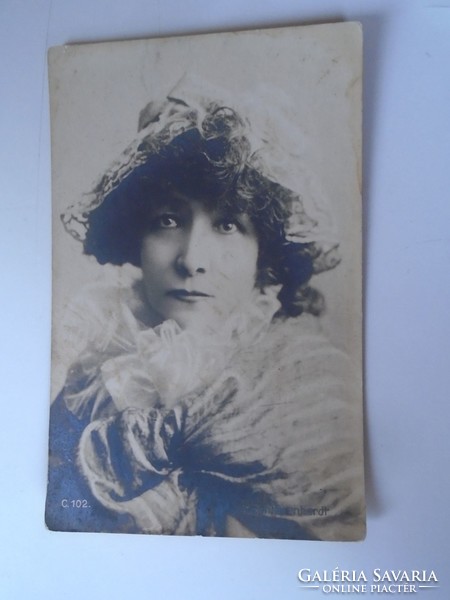 D199480 old postcard - actress sarah bernardt 1900k