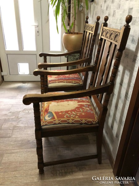 Oak armchairs with tapestry tapestry